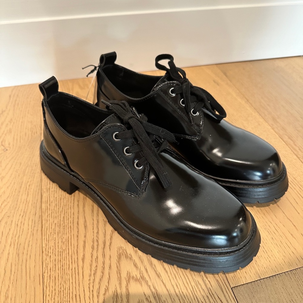 Zara Laced oxfords size 9